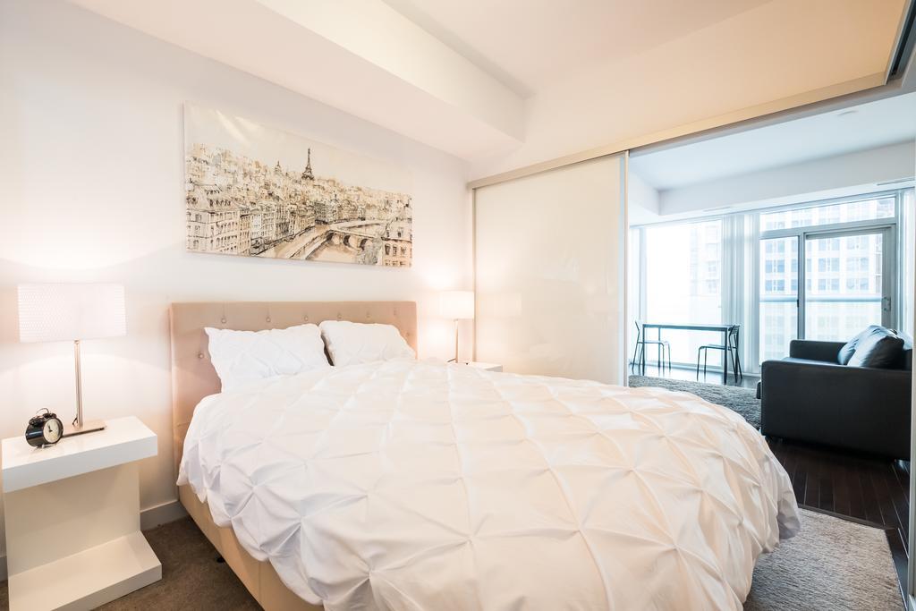 Downtown Luxury Lakeview Condo 多伦多 外观 照片