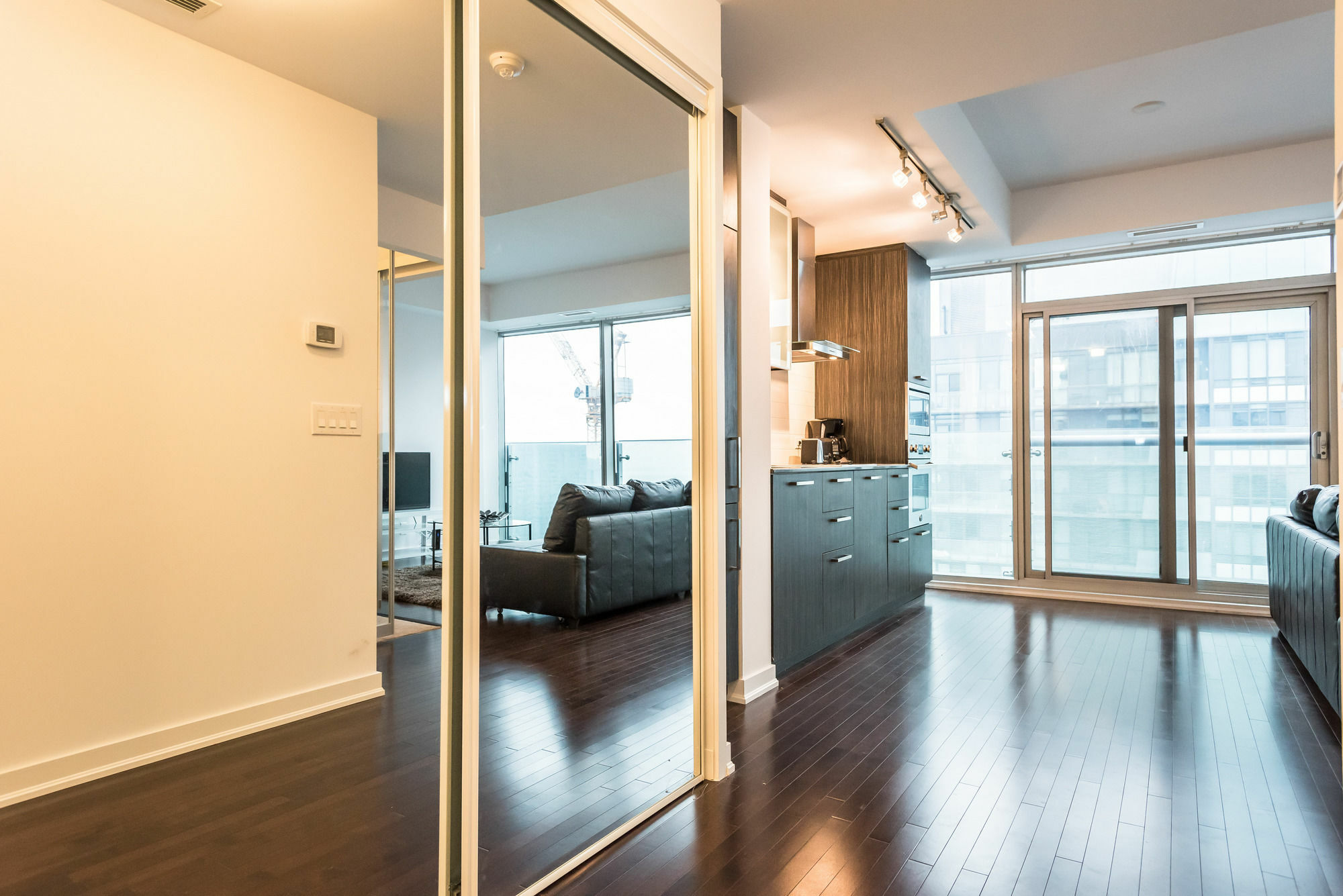 Downtown Luxury Lakeview Condo 多伦多 外观 照片