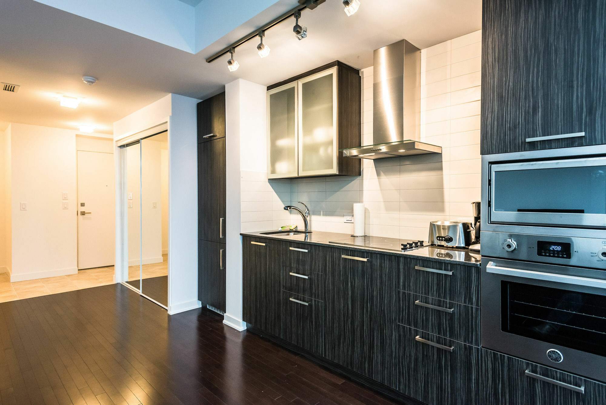 Downtown Luxury Lakeview Condo 多伦多 外观 照片